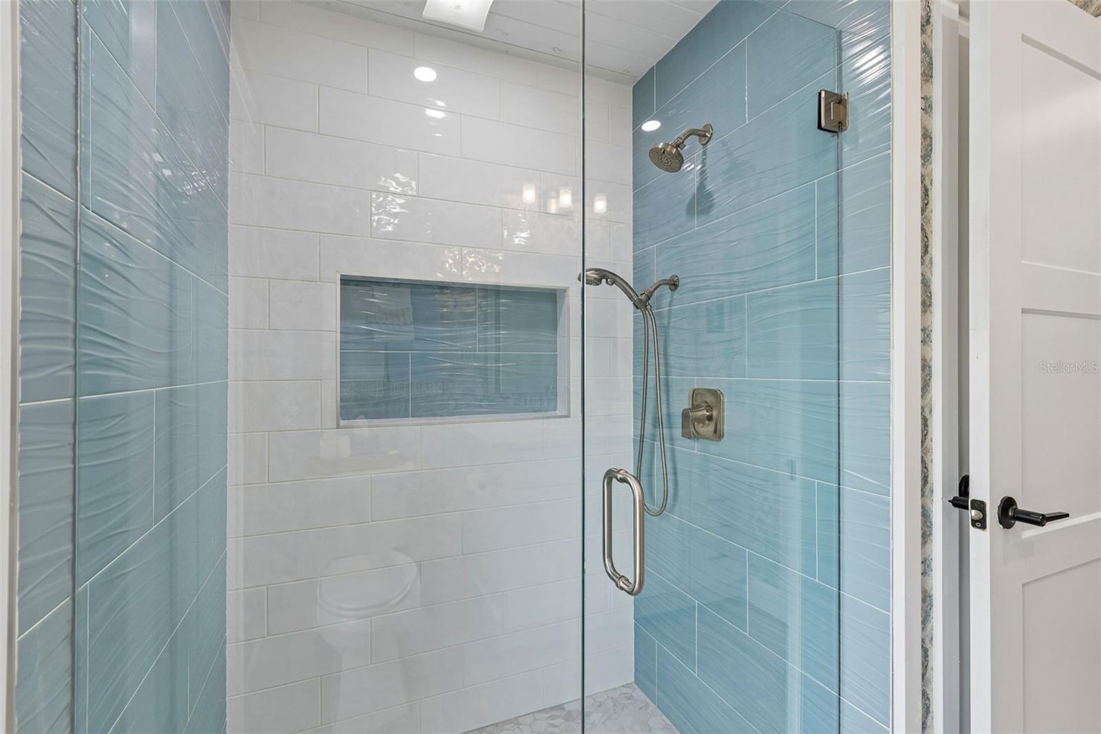 Image 41 of 54 For 3302 San Jose Street