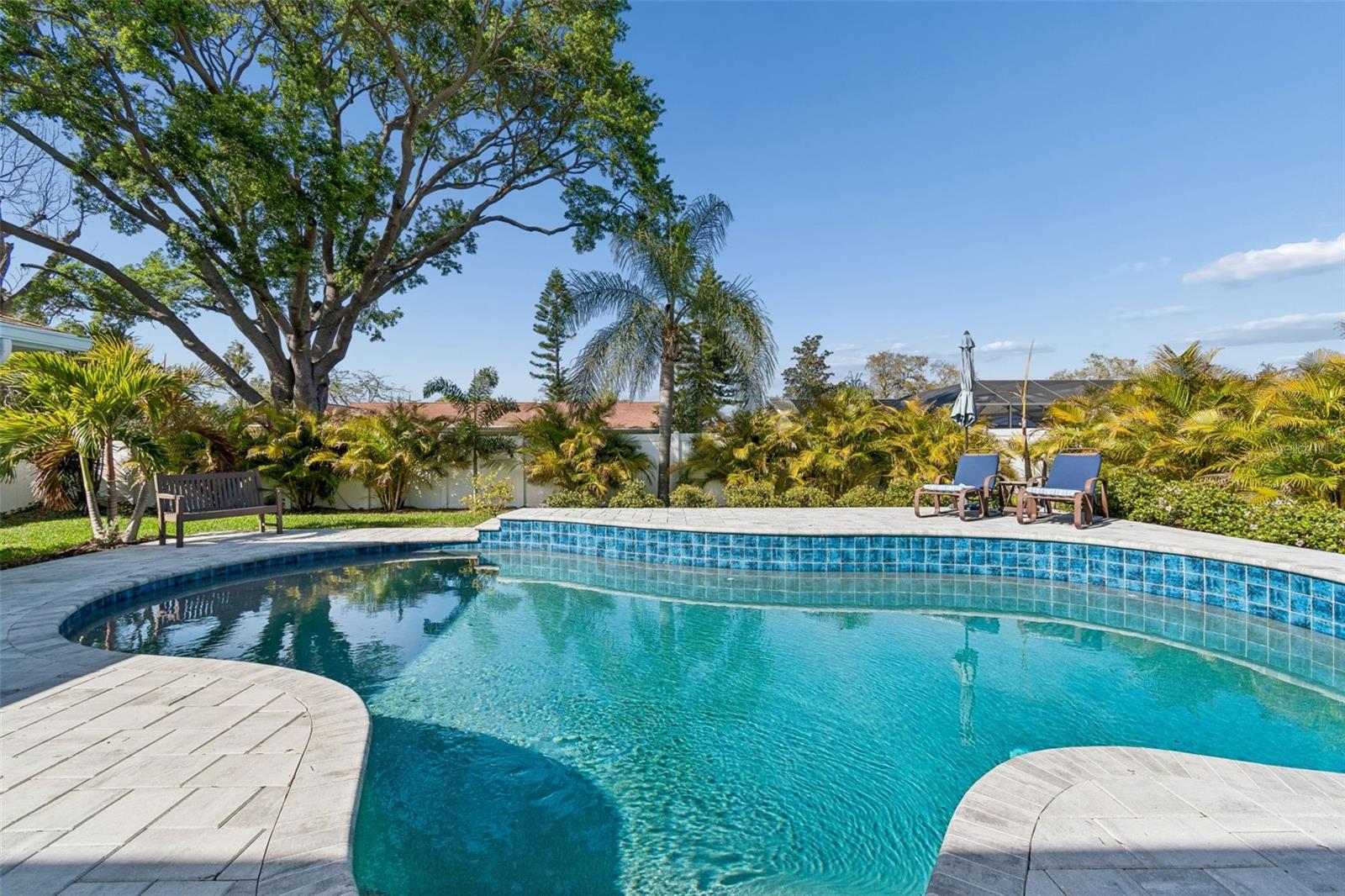 Image 46 of 54 For 3302 San Jose Street