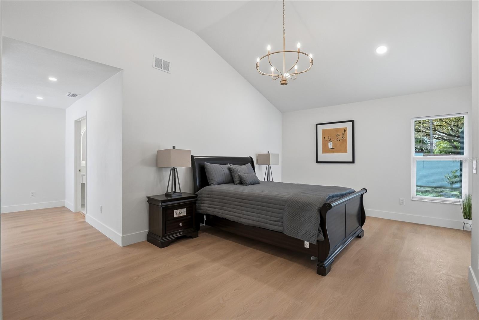 Image 34 of 87 For 6315 Chauncy Street