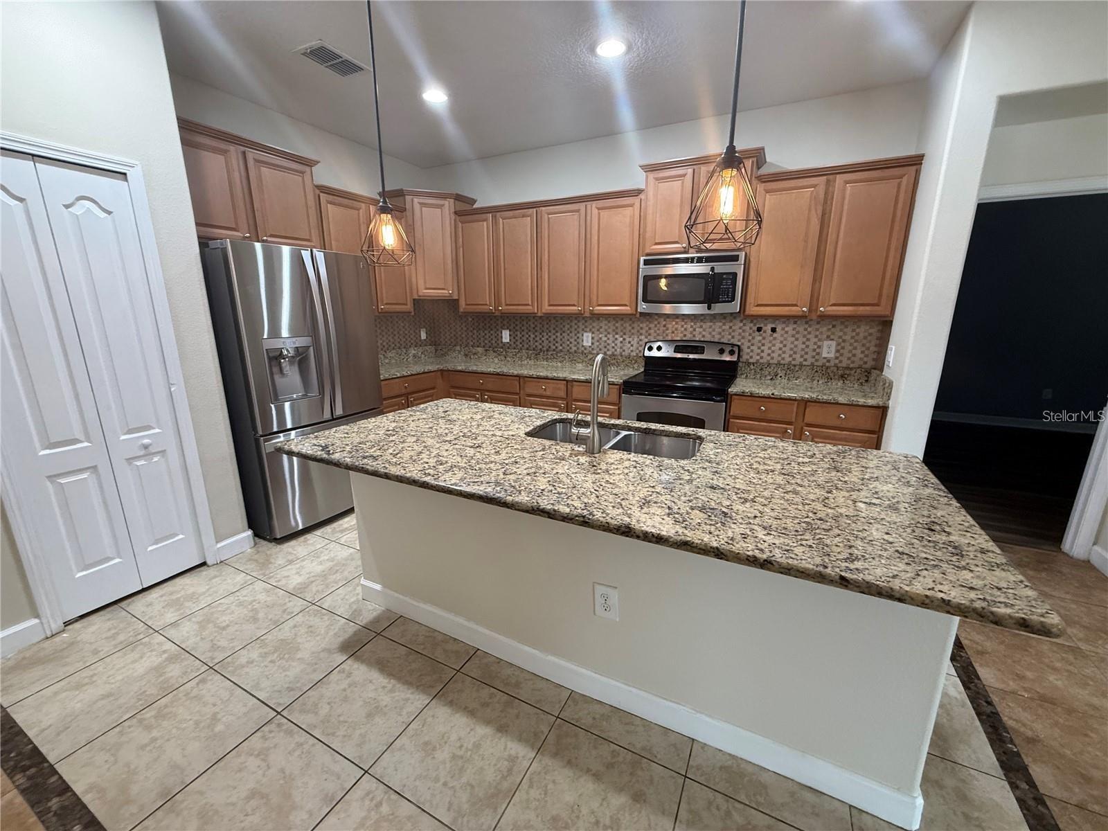 Image 10 of 37 For 3551 Gerrads Cross Court