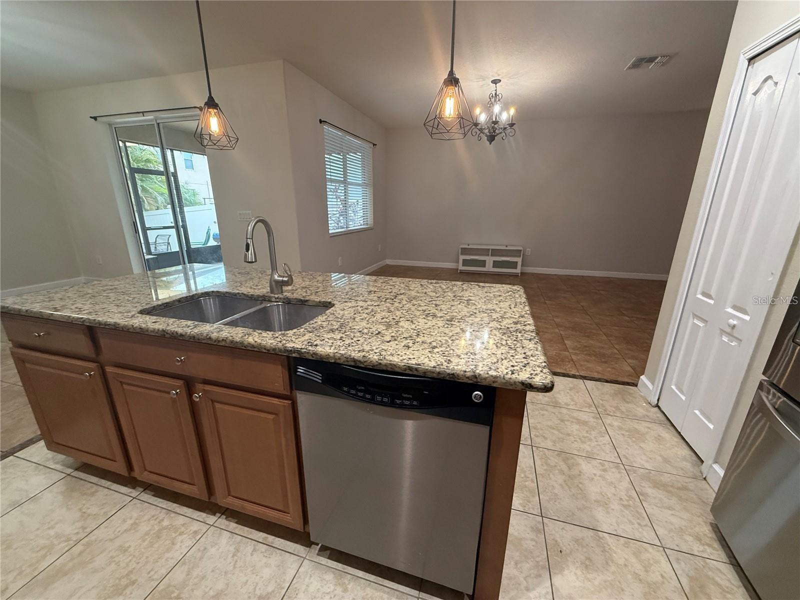 Image 13 of 37 For 3551 Gerrads Cross Court