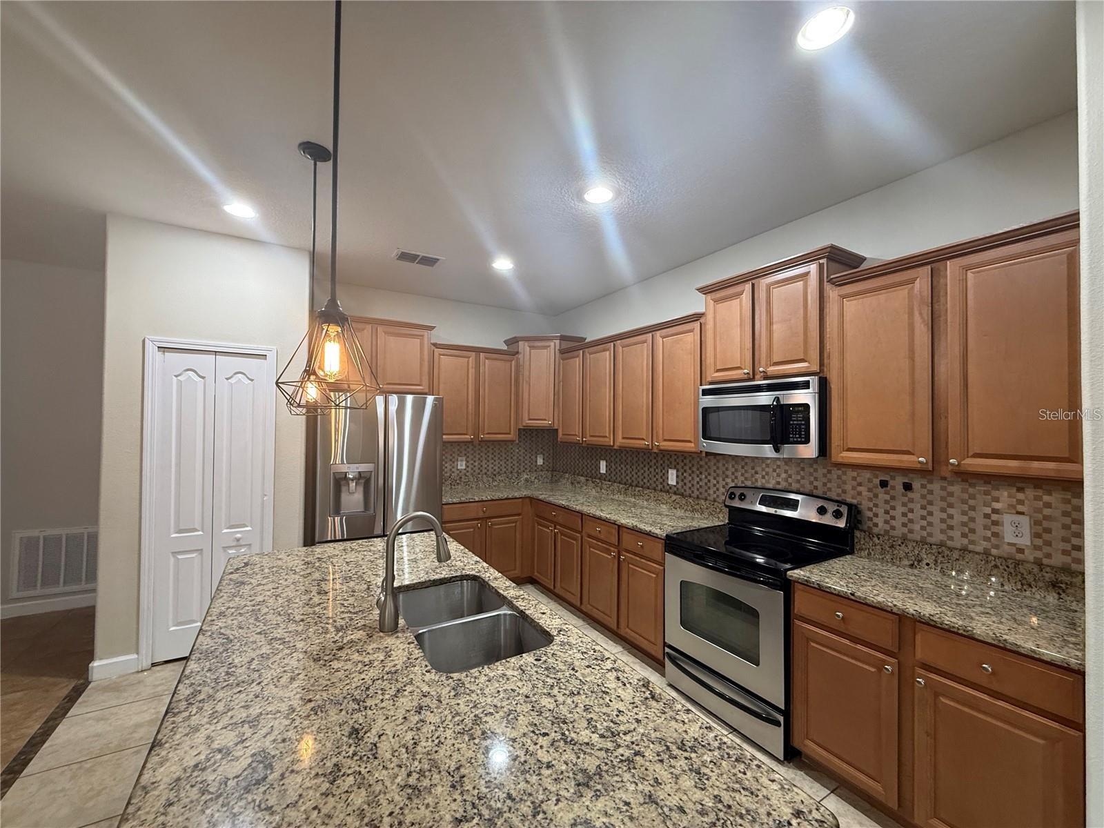 Image 16 of 37 For 3551 Gerrads Cross Court