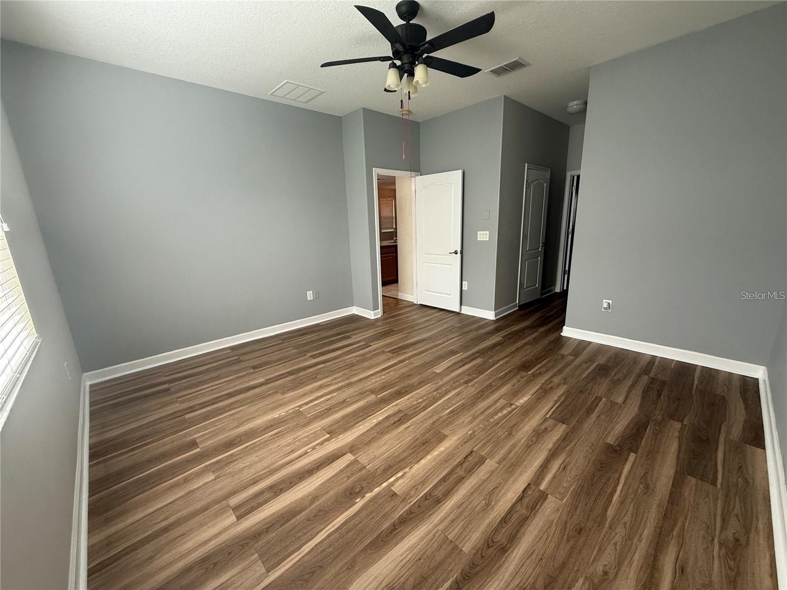 Image 32 of 37 For 3551 Gerrads Cross Court