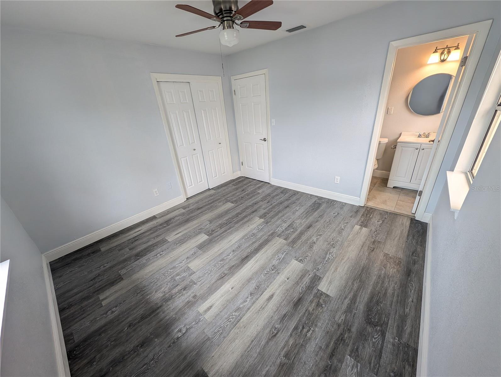 Image 17 of 36 For 7173 Darien Way