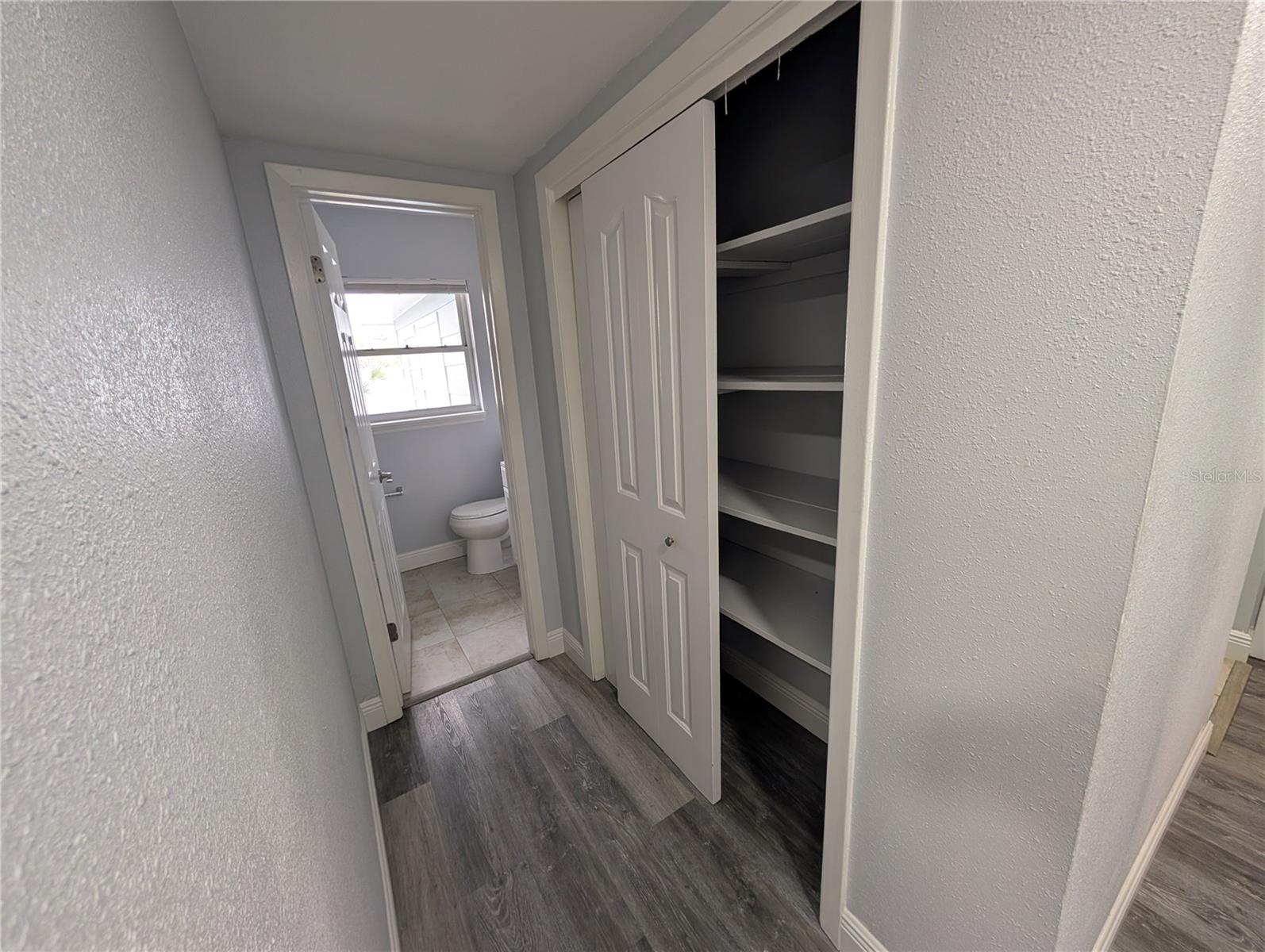 Image 22 of 36 For 7173 Darien Way