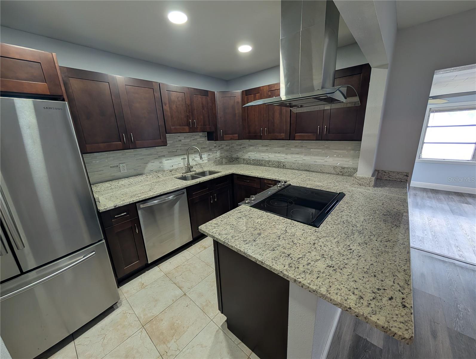 Image 7 of 36 For 7173 Darien Way