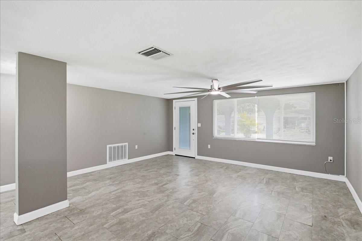 Image 5 of 40 For 3606 Cockatoo Drive