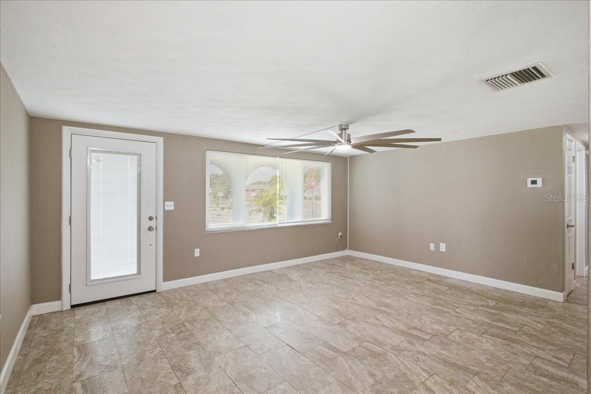 Image 6 of 40 For 3606 Cockatoo Drive