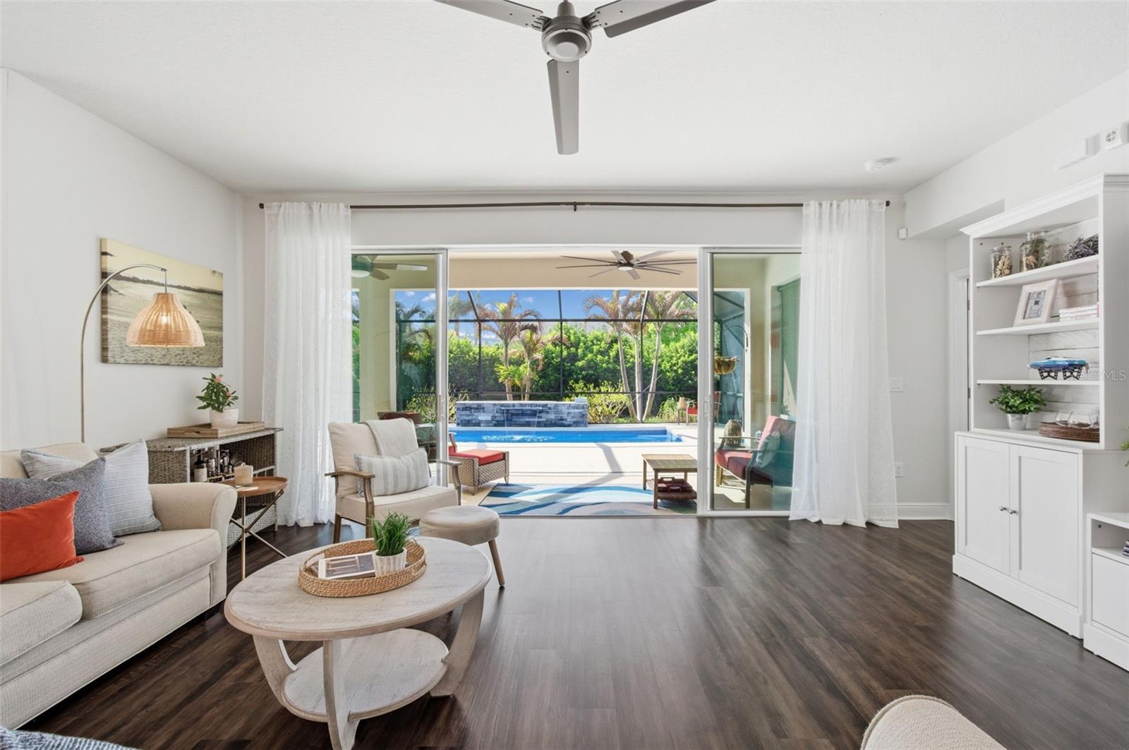 Image 23 of 52 For 4910 Lakeshore Oaks Court