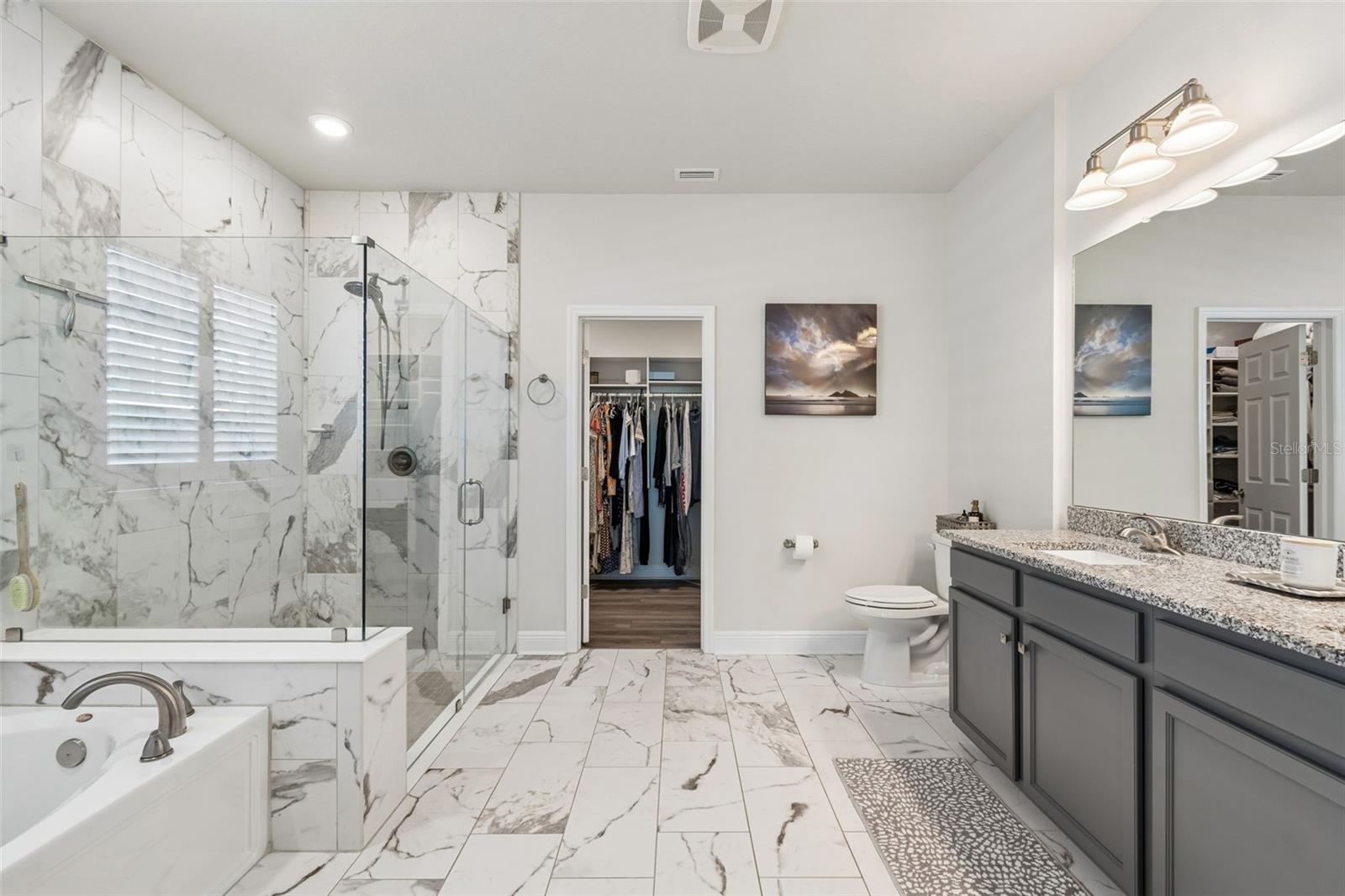 Image 27 of 52 For 4910 Lakeshore Oaks Court