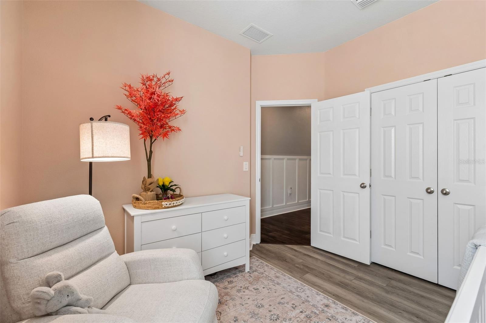 Image 32 of 52 For 4910 Lakeshore Oaks Court