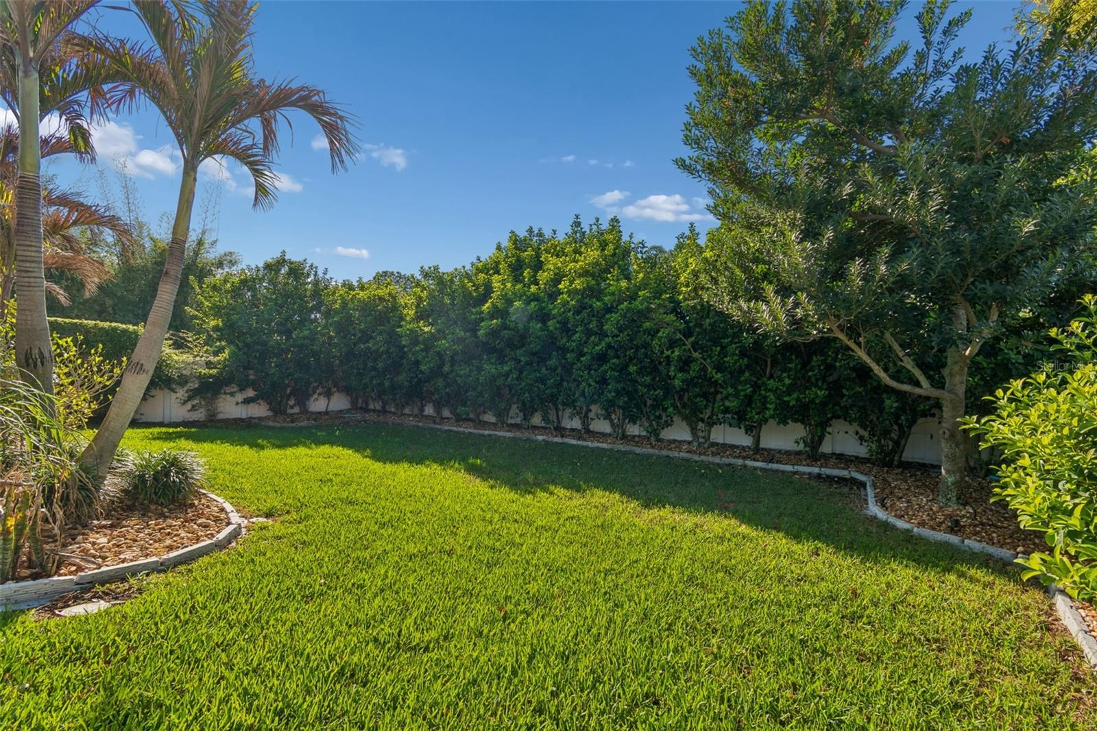 Image 43 of 52 For 4910 Lakeshore Oaks Court