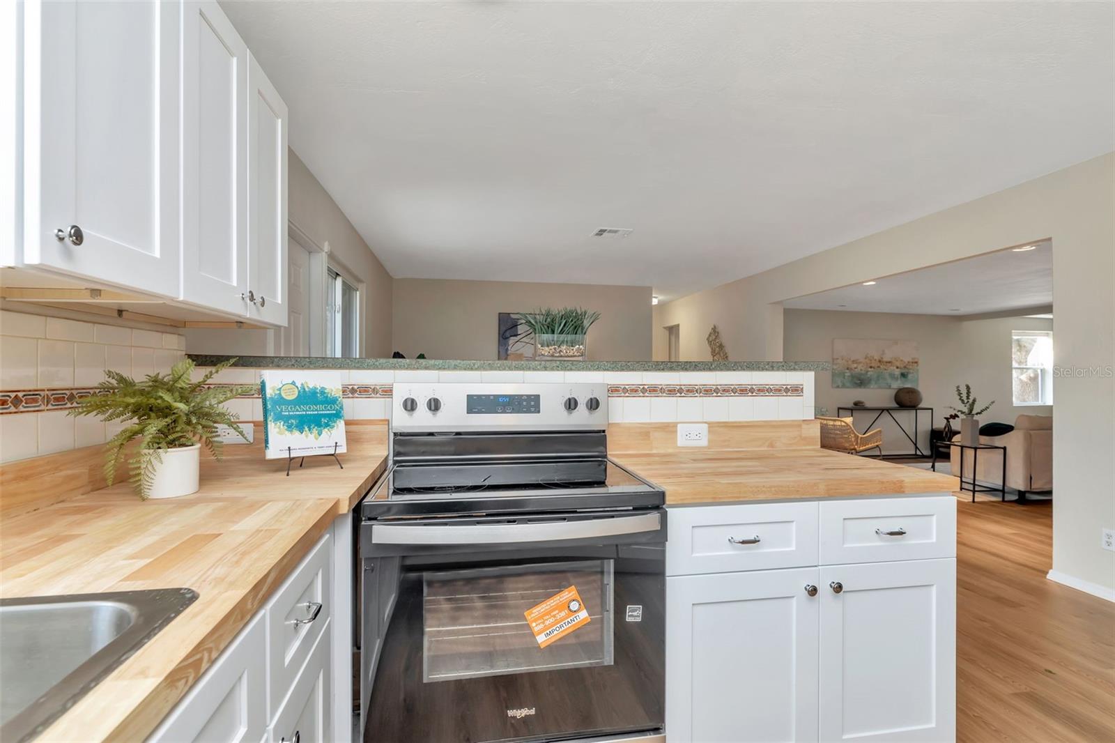 Image 10 of 32 For 7420 Dr Martin Luther King Jr Street N