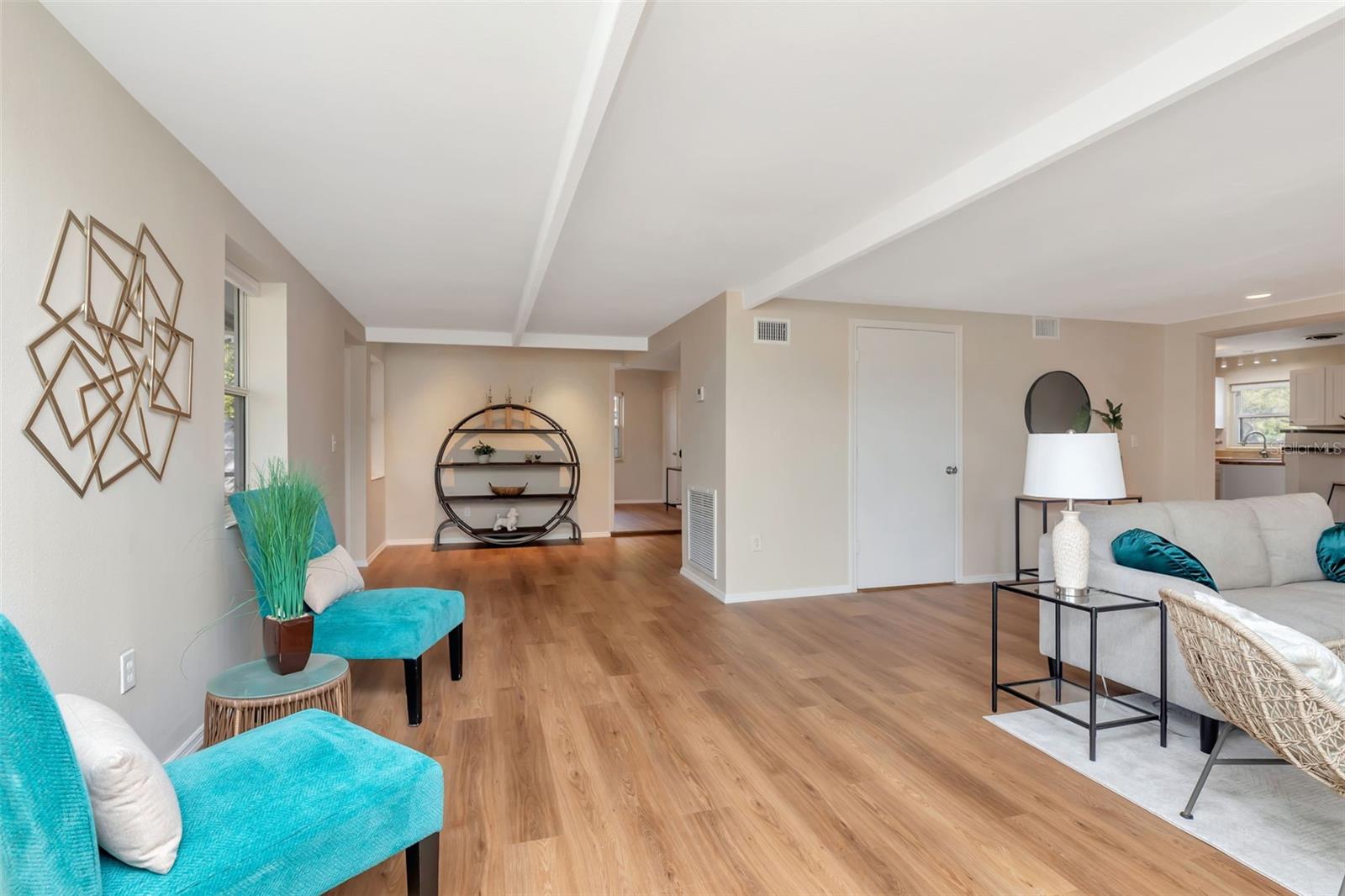 Image 13 of 32 For 7420 Dr Martin Luther King Jr Street N