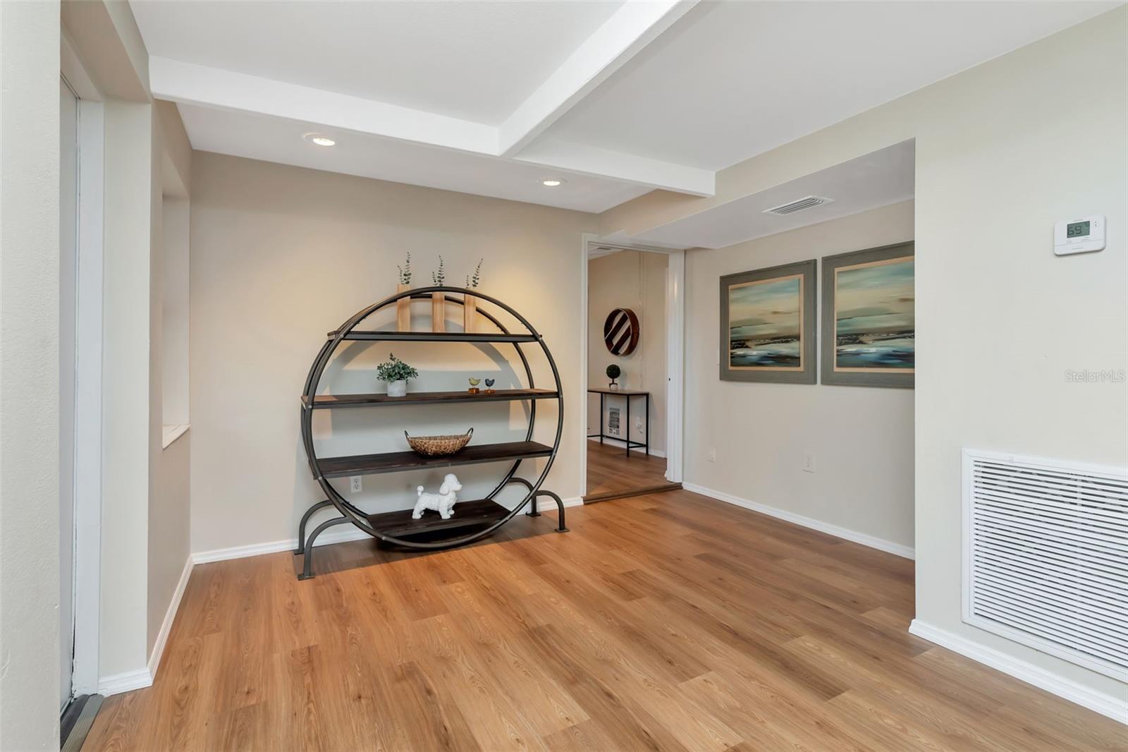 Image 15 of 32 For 7420 Dr Martin Luther King Jr Street N