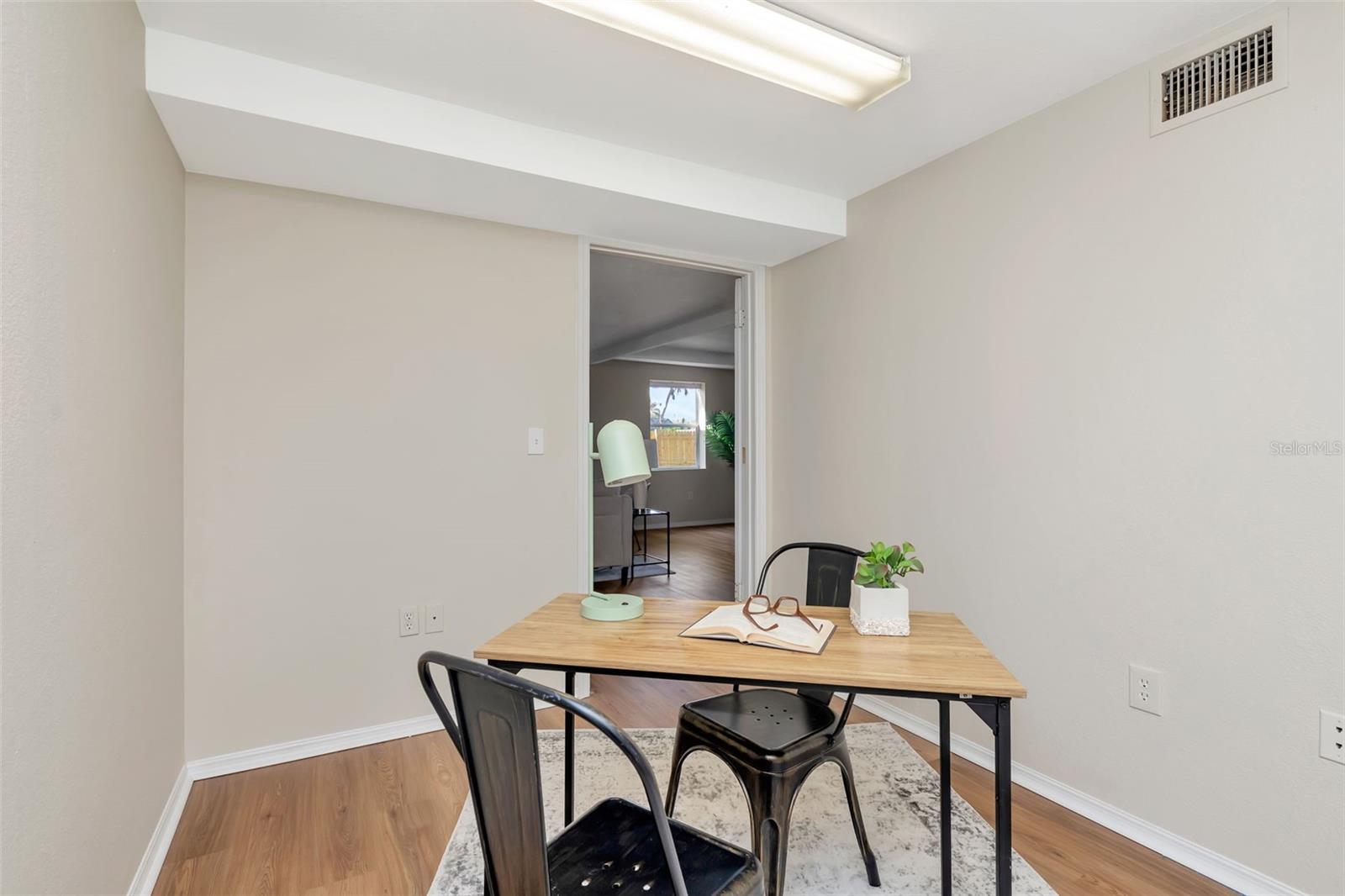 Image 17 of 32 For 7420 Dr Martin Luther King Jr Street N