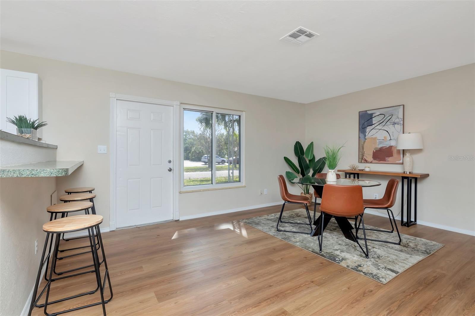 Image 4 of 32 For 7420 Dr Martin Luther King Jr Street N