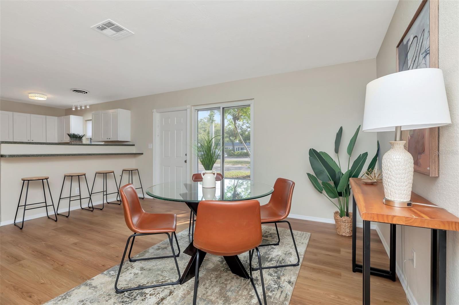 Image 5 of 32 For 7420 Dr Martin Luther King Jr Street N