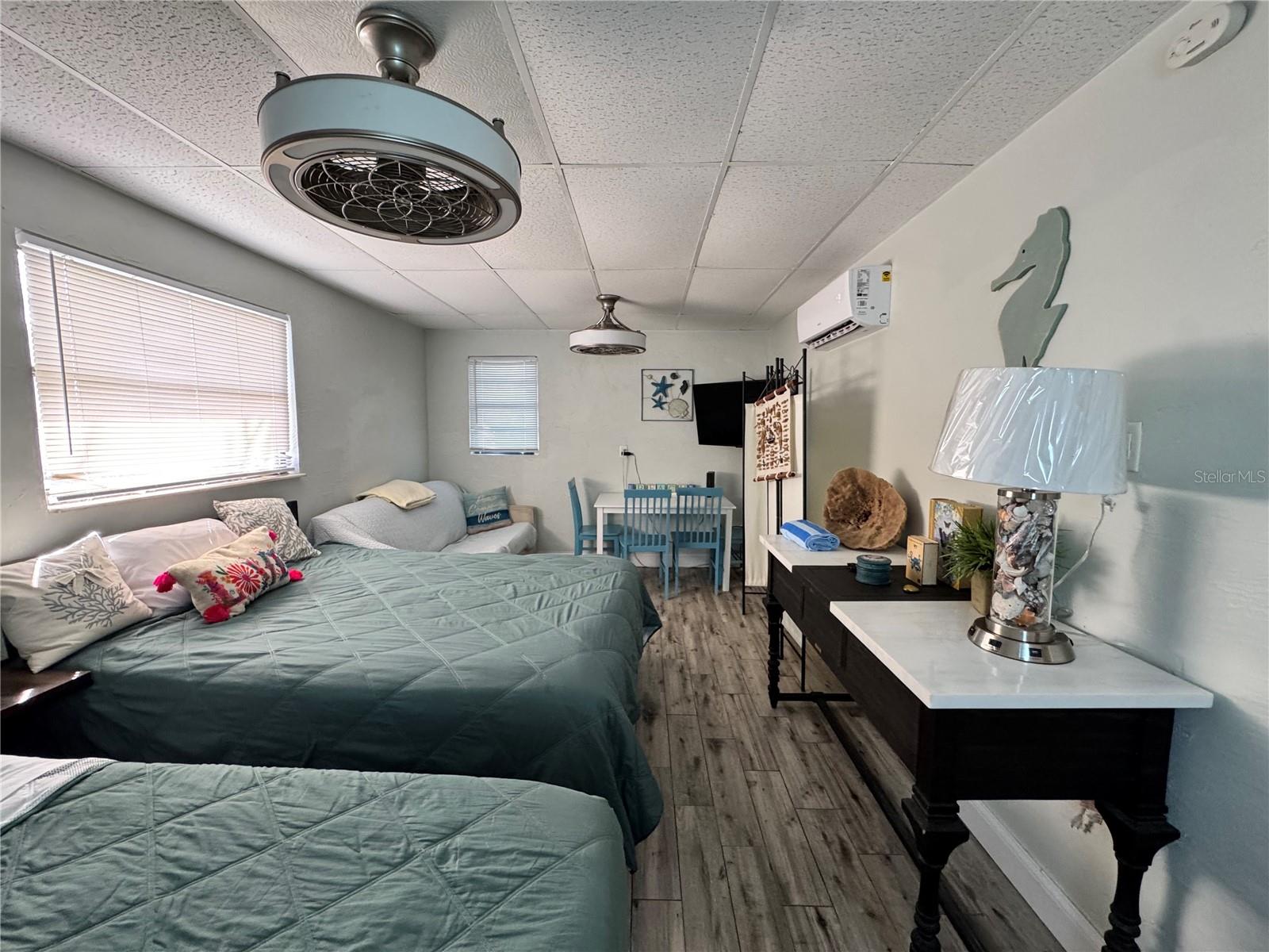 Image 12 of 19 For 756 Mandalay Avenue