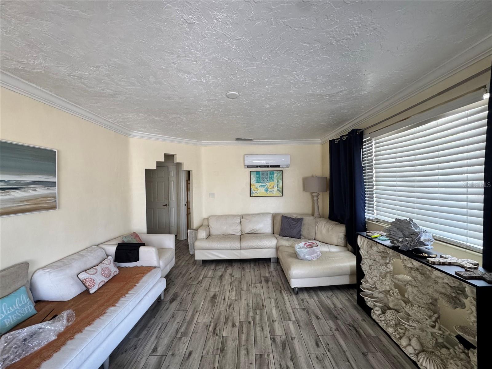 Image 7 of 19 For 756 Mandalay Avenue