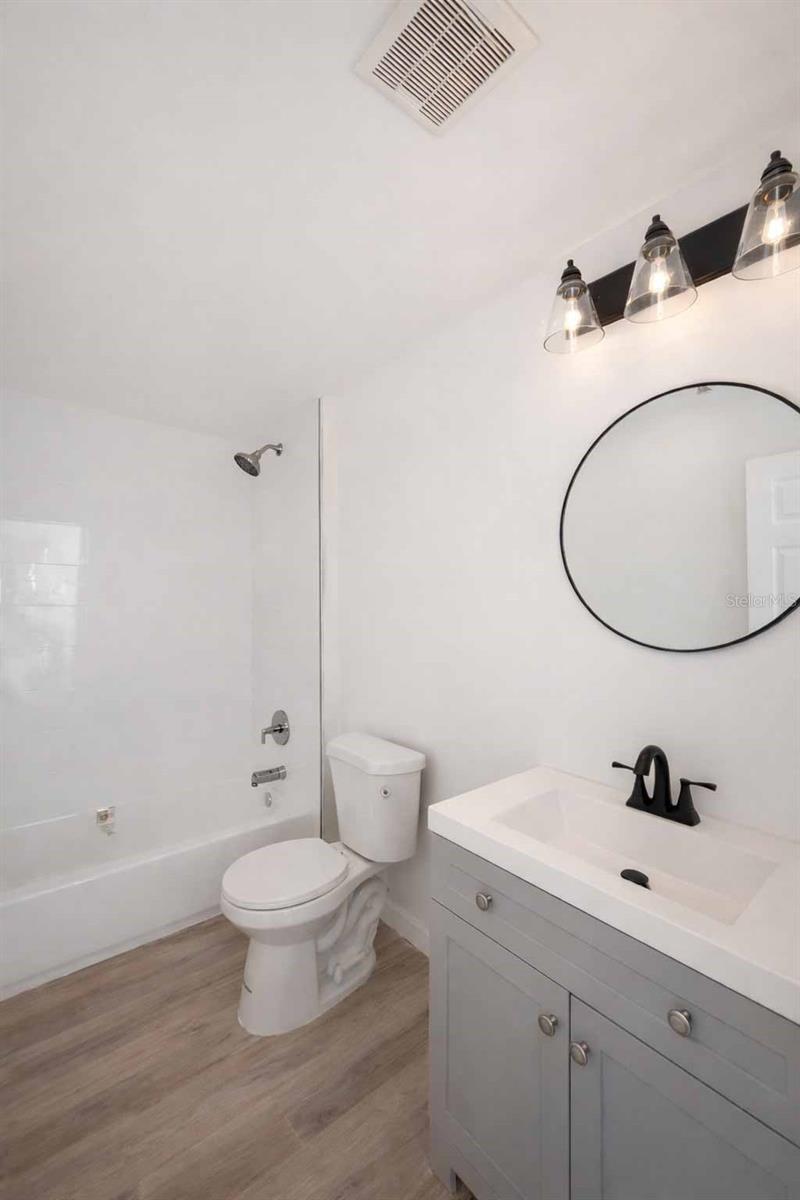 Image 13 of 16 For 502 Crystal Street