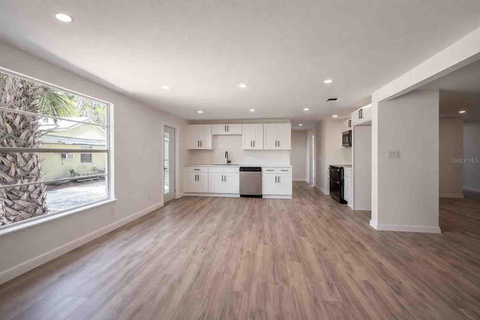 Image 5 of 16 For 502 Crystal Street