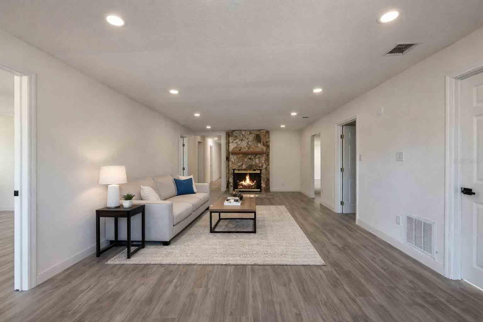 Image 7 of 16 For 502 Crystal Street