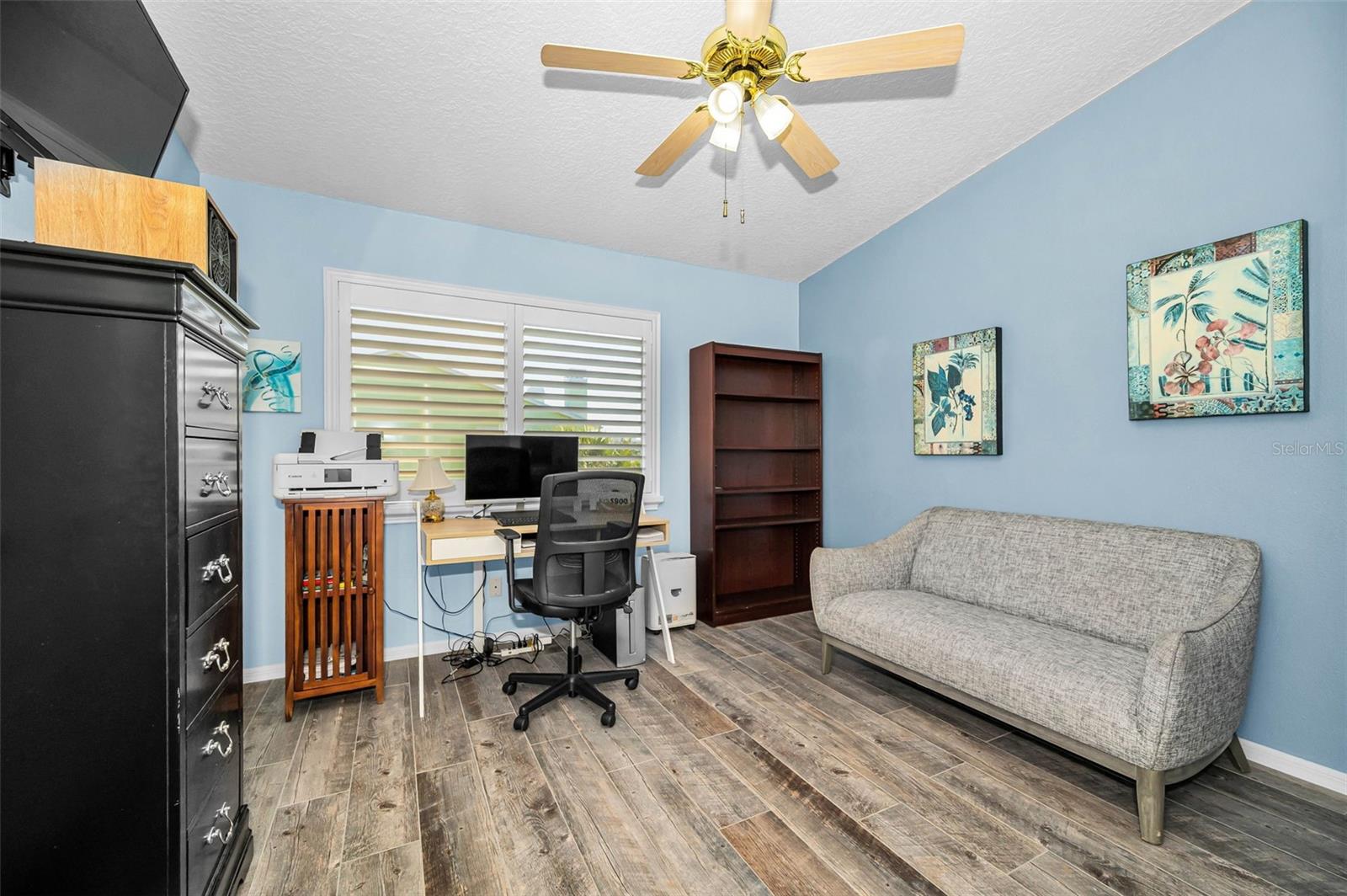 Image 49 of 71 For 140 Marcdale Boulevard