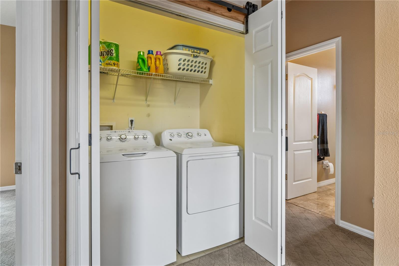 Image 30 of 62 For 402 Shore Drive W