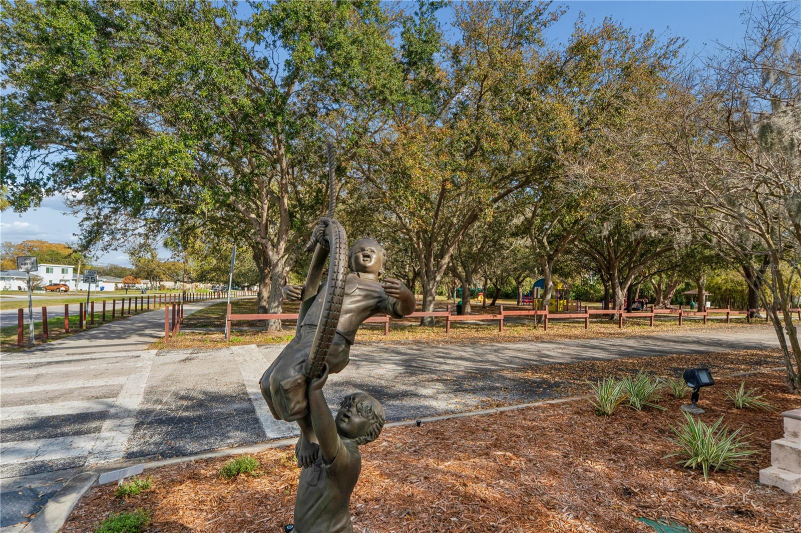 Image 53 of 62 For 402 Shore Drive W