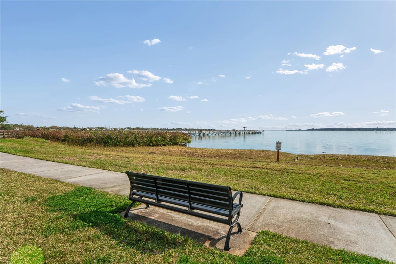 Image 55 of 62 For 402 Shore Drive W