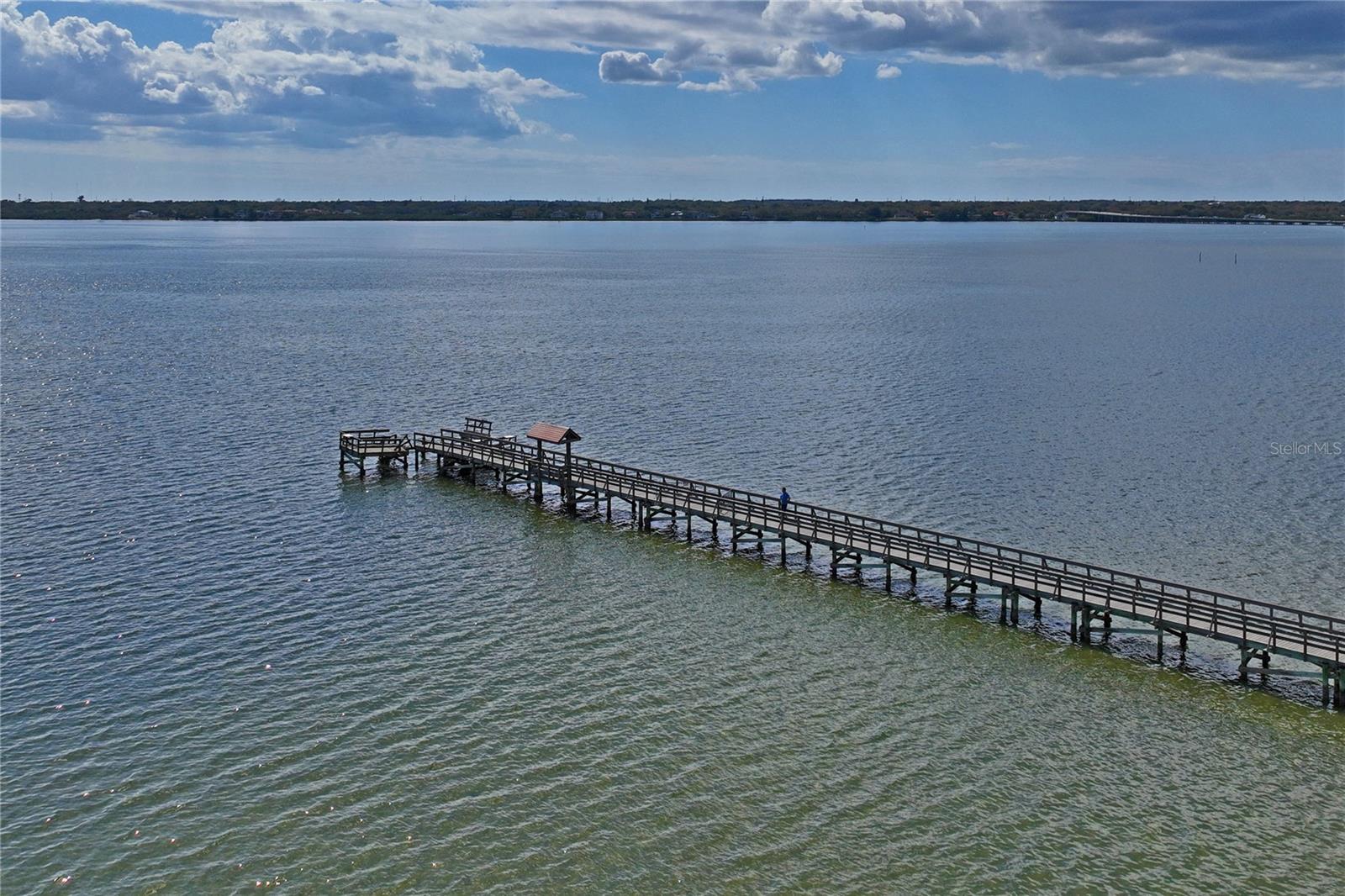 Image 57 of 62 For 402 Shore Drive W