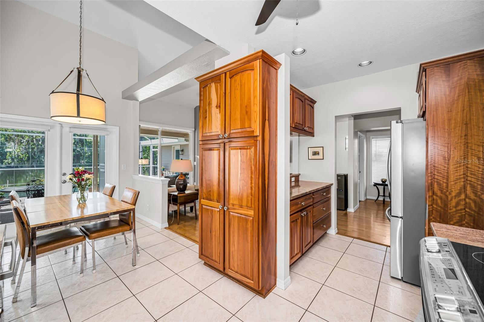 Image 19 of 93 For 1418 Woodstream Drive