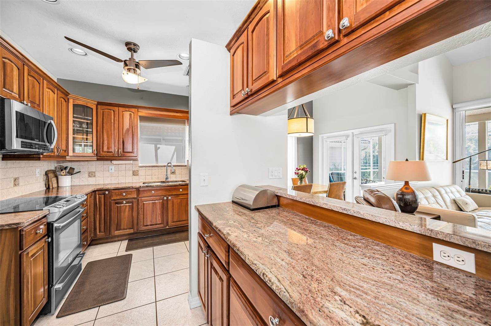 Image 20 of 93 For 1418 Woodstream Drive