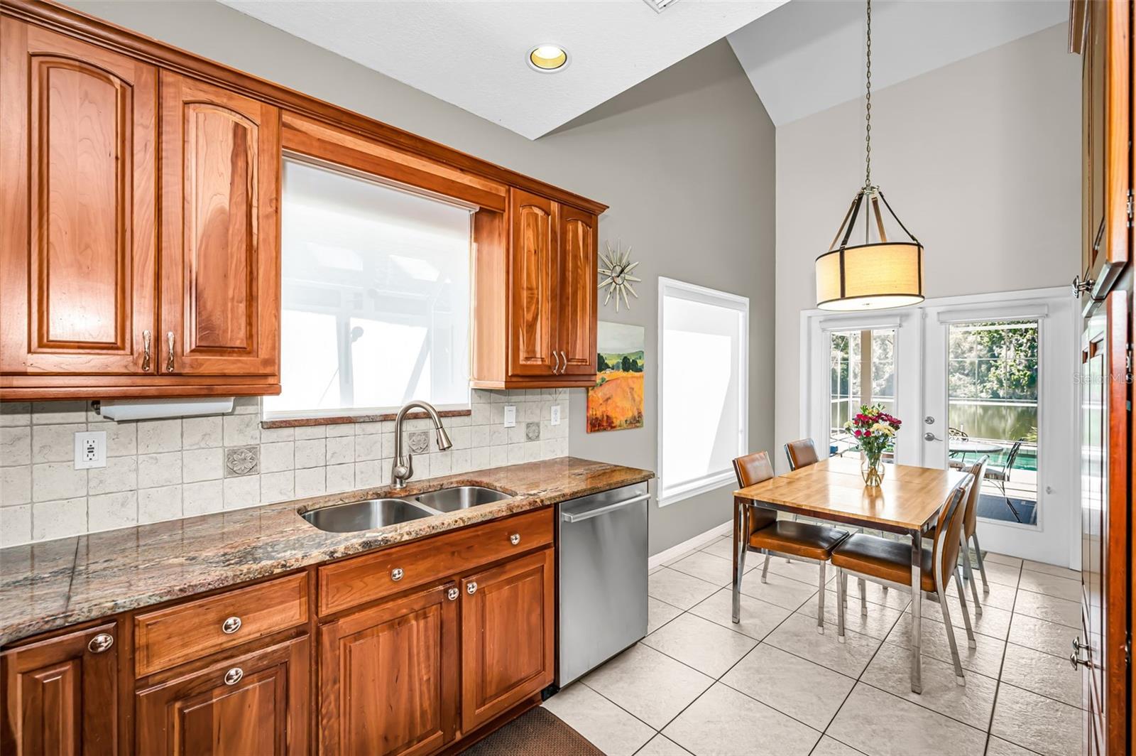 Image 22 of 93 For 1418 Woodstream Drive