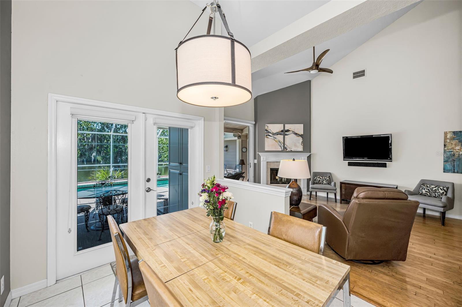 Image 23 of 93 For 1418 Woodstream Drive