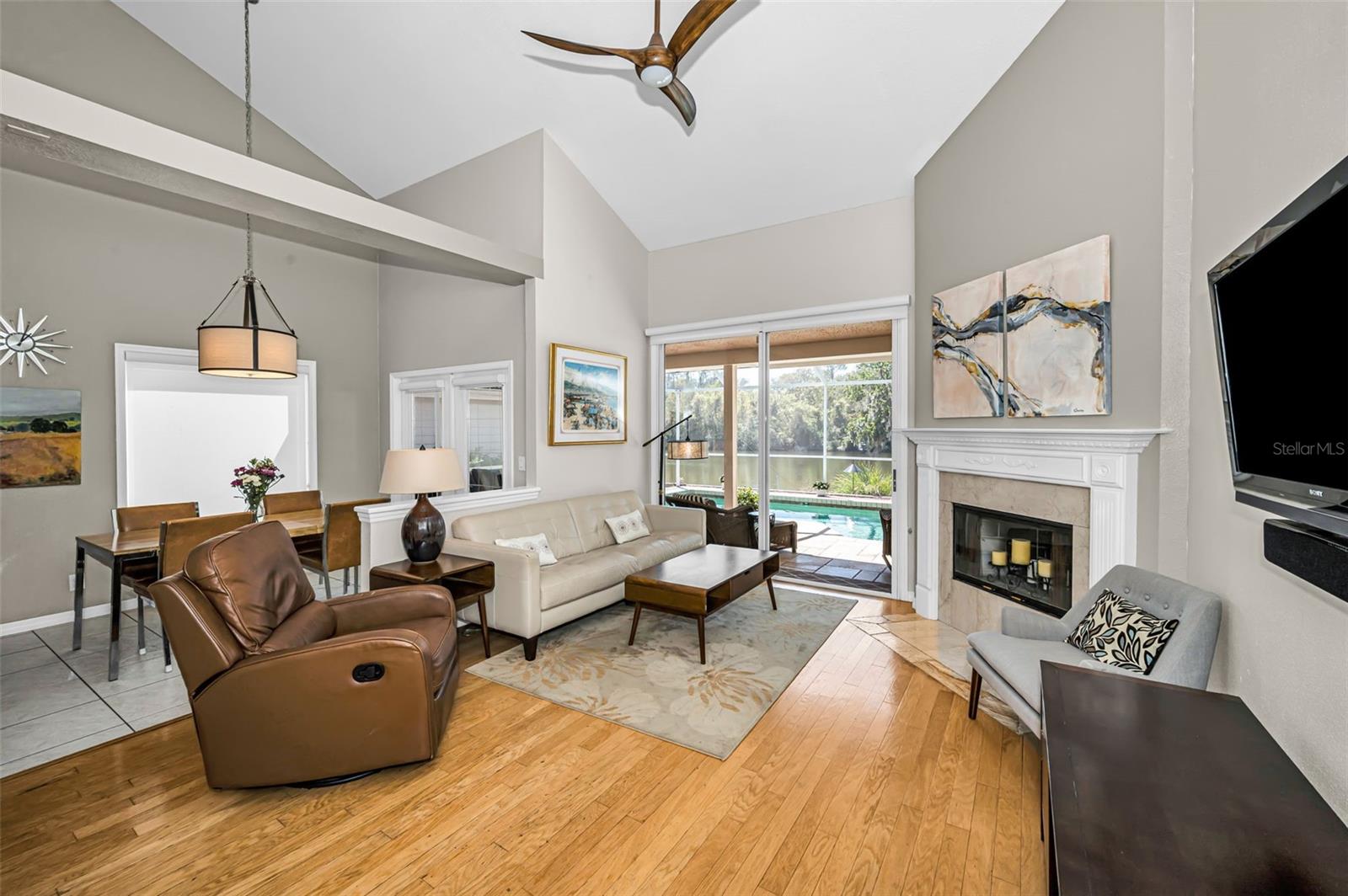 Image 26 of 93 For 1418 Woodstream Drive