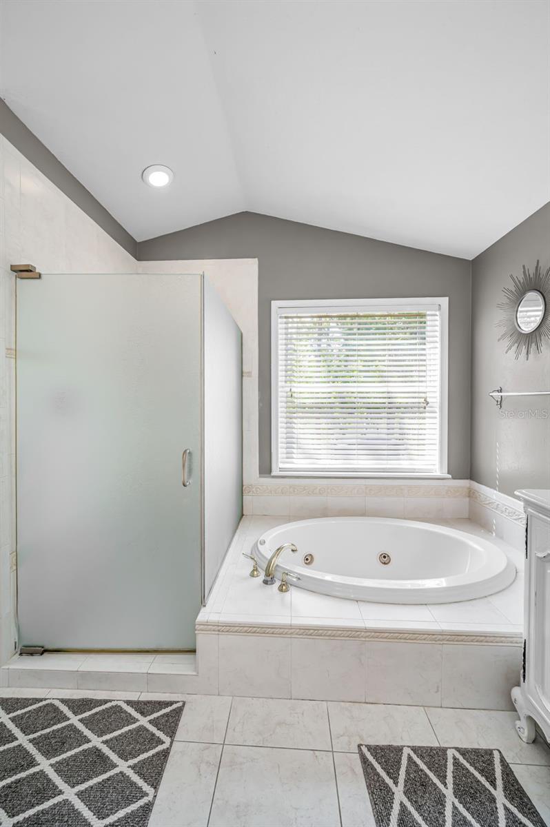 Image 35 of 93 For 1418 Woodstream Drive