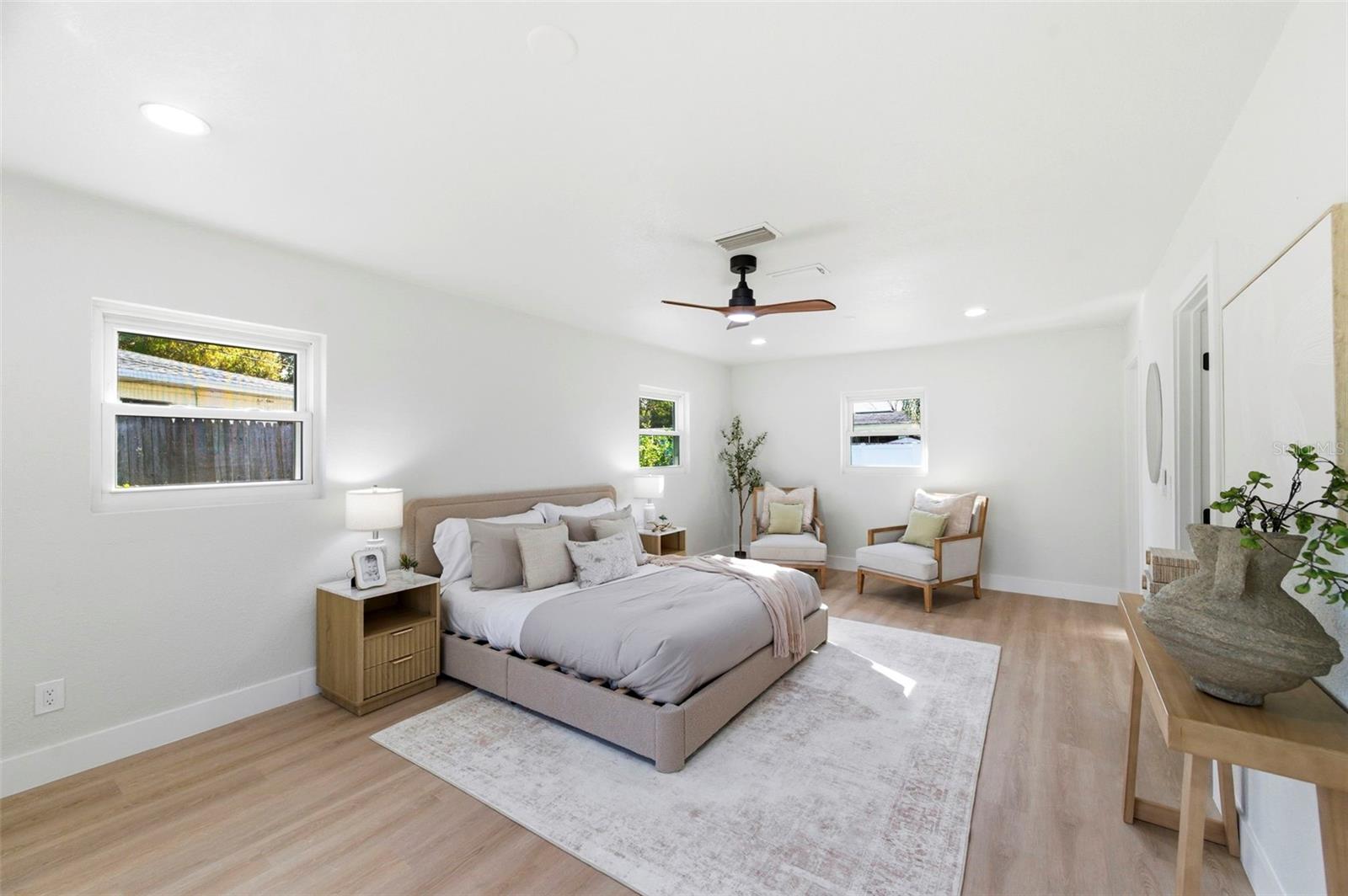 Image 16 of 51 For 5220 27th Avenue N