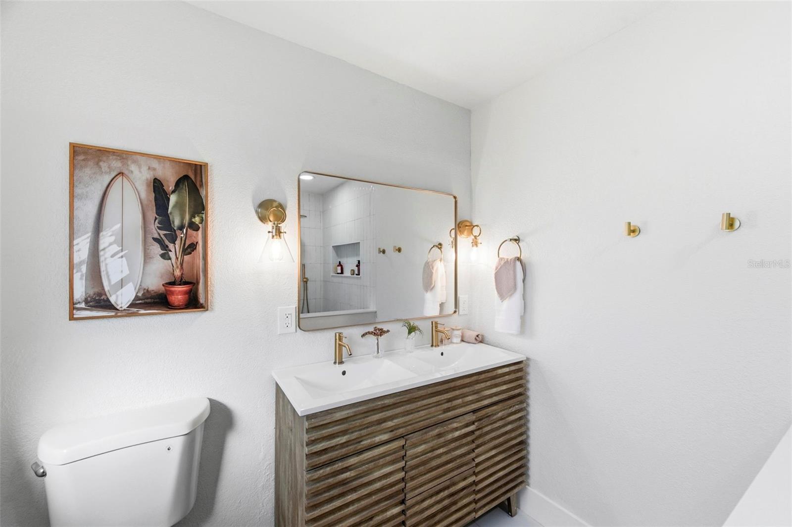 Image 19 of 51 For 5220 27th Avenue N