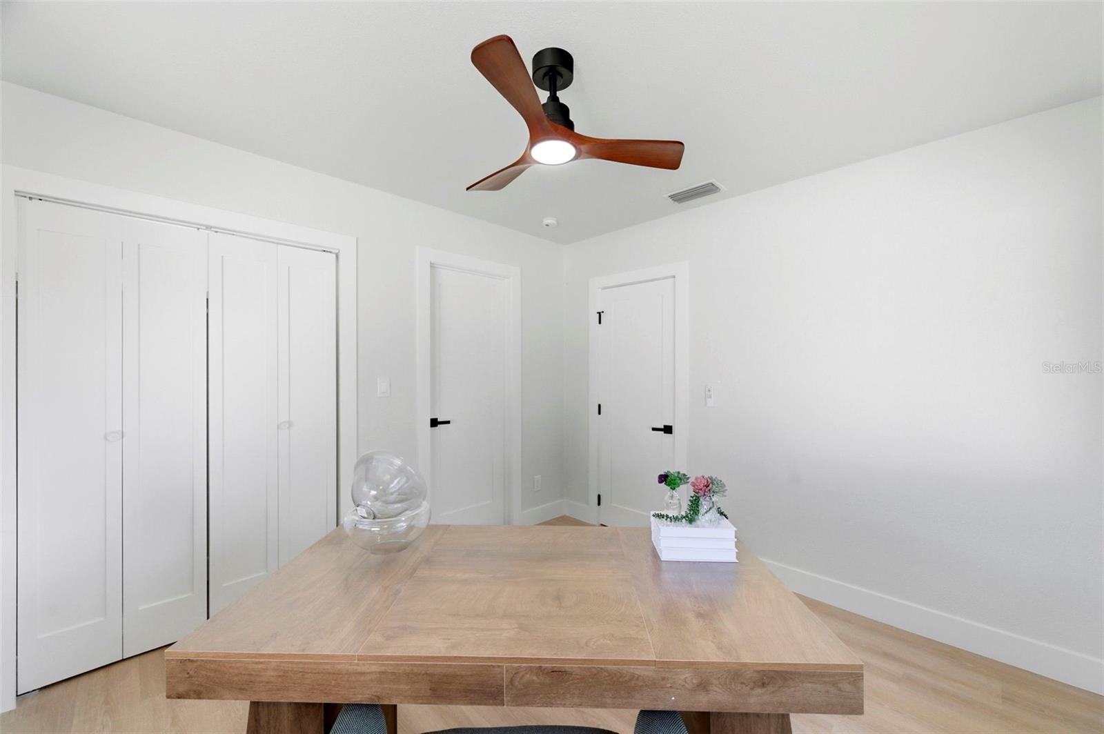 Image 23 of 51 For 5220 27th Avenue N