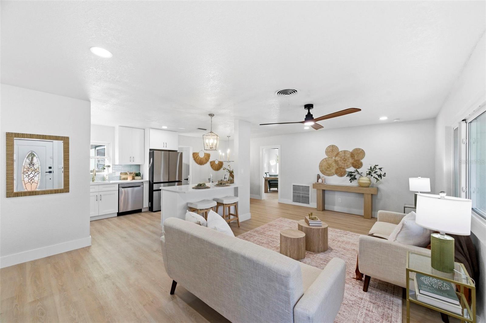 Image 5 of 51 For 5220 27th Avenue N