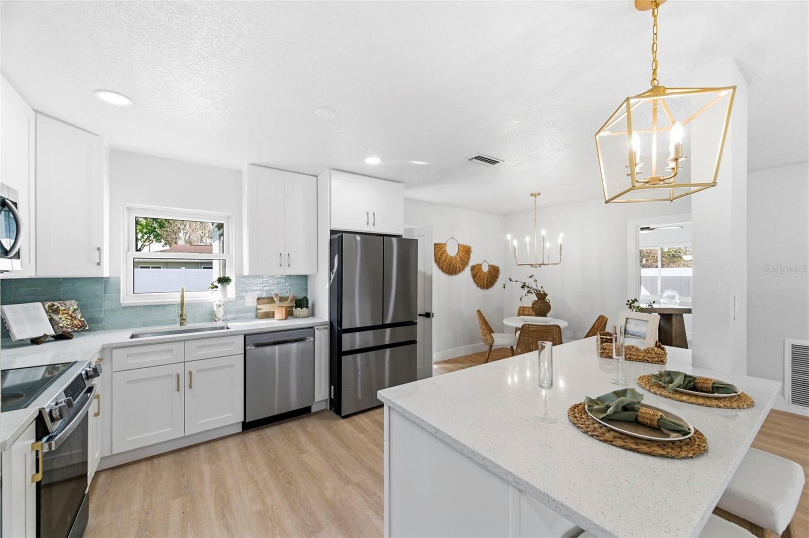 Image 7 of 51 For 5220 27th Avenue N