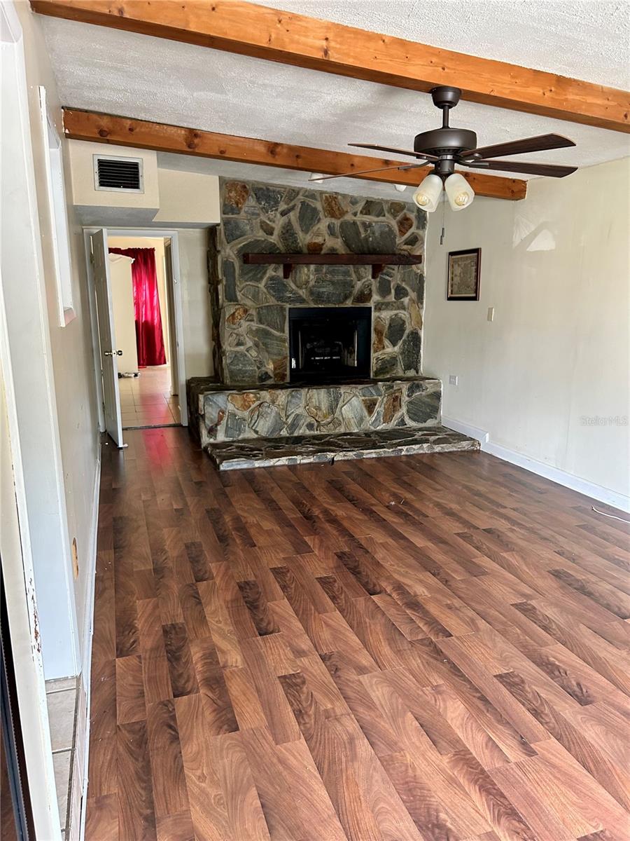 Image 4 of 19 For 1130 Dogwood Avenue