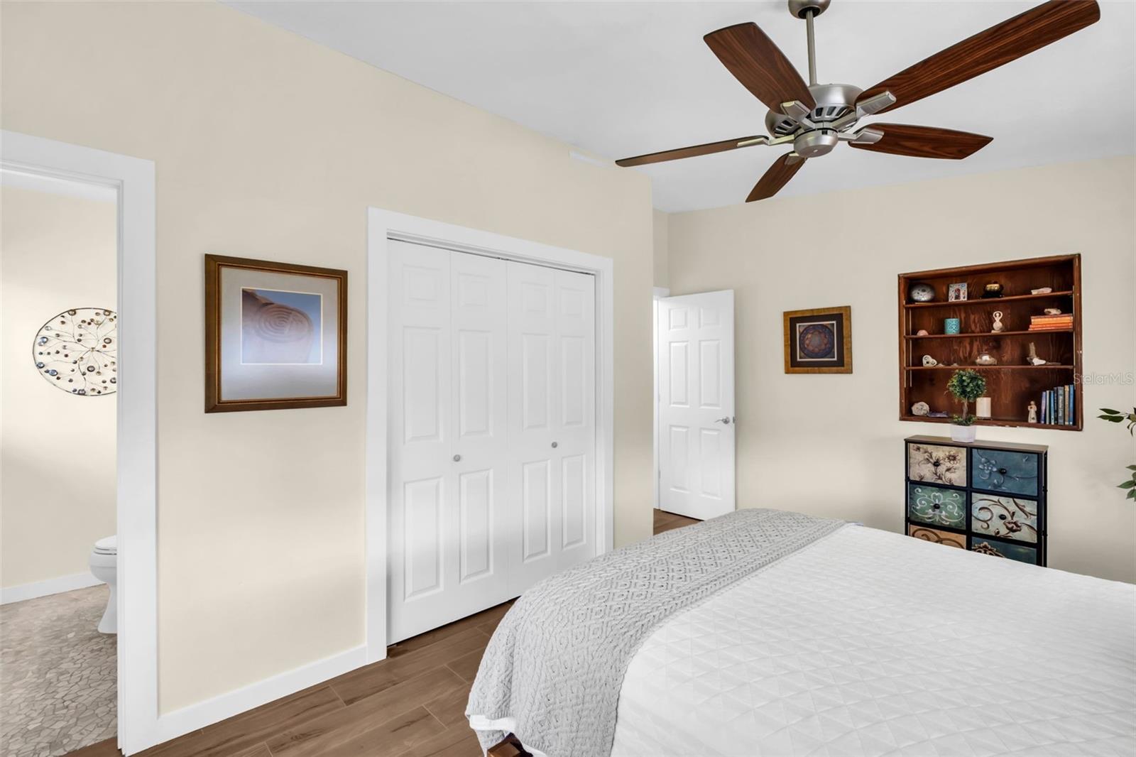 Listing photo id 24 for 1884 San Mateo Drive