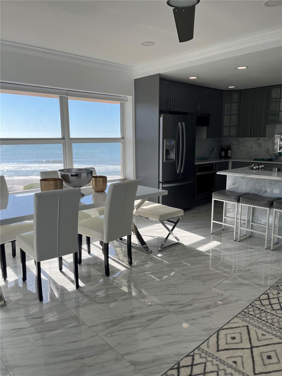 Image 3 of 12 For 880 Mandalay Avenue S302