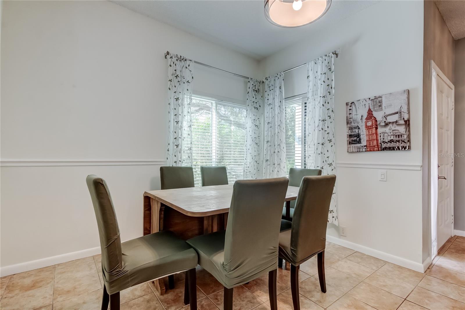 Image 18 of 44 For 1858 Lake Cypress Drive 202