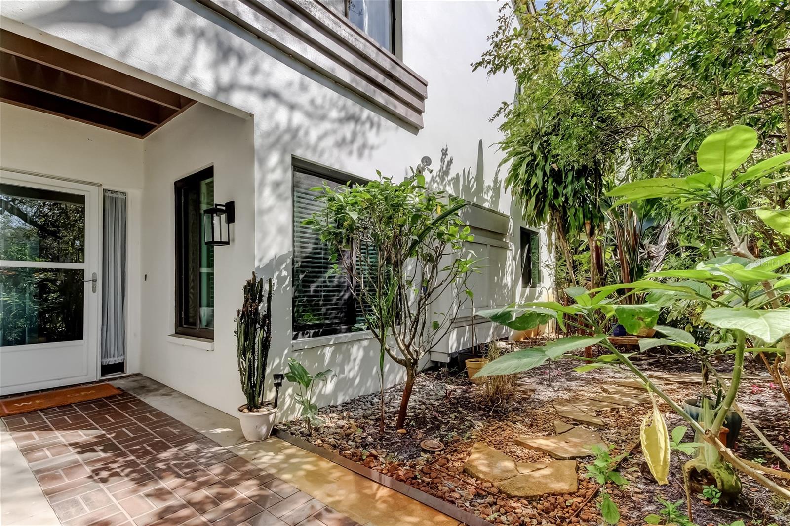 Image 38 of 44 For 1858 Lake Cypress Drive 202