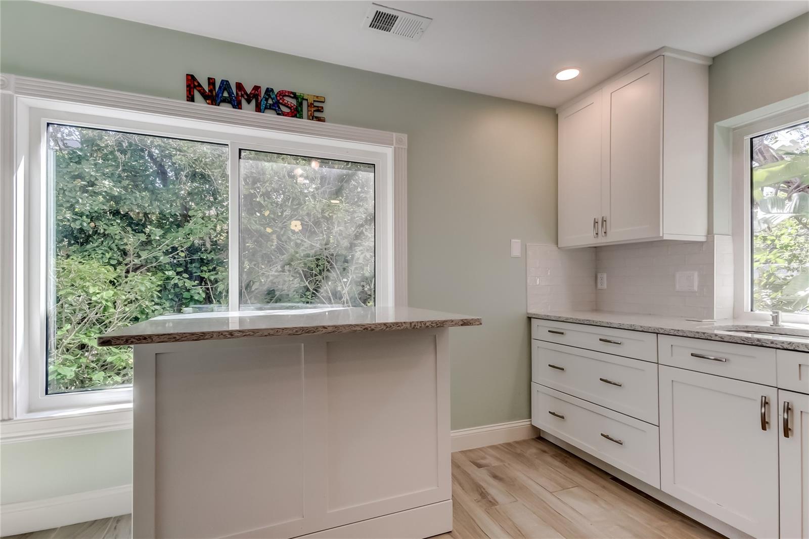 Image 9 of 44 For 1858 Lake Cypress Drive 202