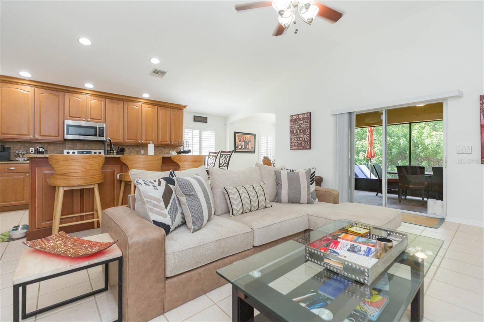 Image 15 of 62 For 876 Addison Drive Ne